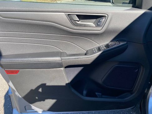 Used 2024 Ford Escape Active AWD/4WD image 11