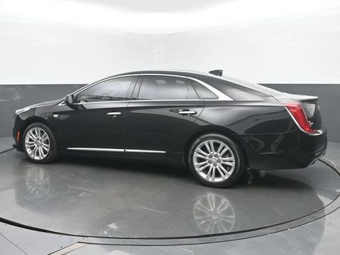 Used 2018 Cadillac XTS Luxury FWD image 3