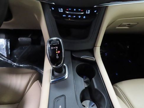 Used 2019 Cadillac XT5 Luxury image 24
