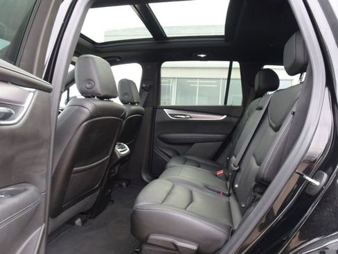 Certified 2023 Cadillac XT6 Luxury image 16