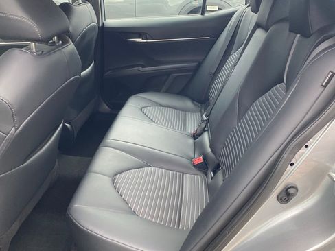 Used 2024 Toyota Camry SE image 8