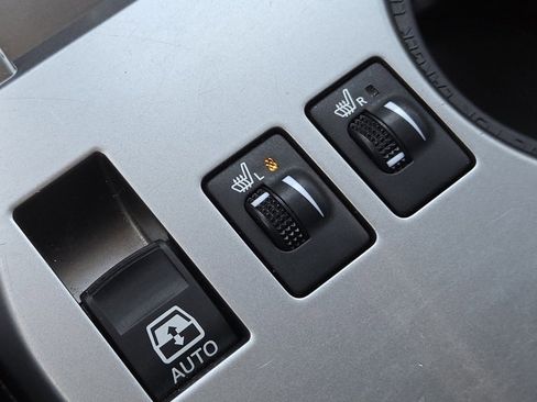 Used 2022 Toyota 4Runner SR5 Premium image 12