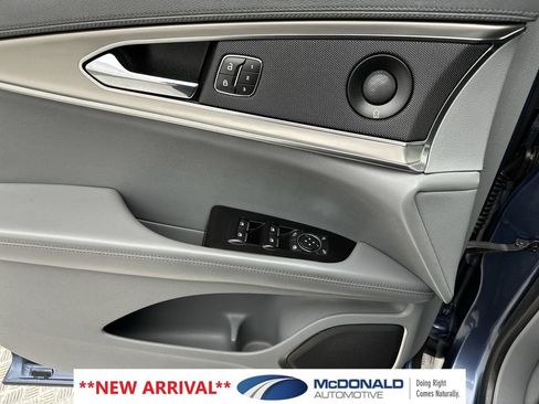 Used 2019 Lincoln Nautilus Reserve FWD image 13