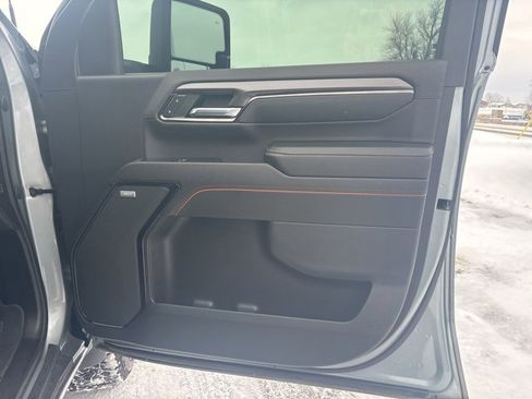 Used 2024 GMC Sierra 2500 AT4 w/ AT4 Preferred Package image 18