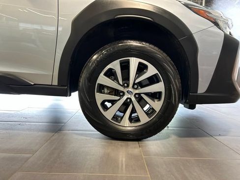 Used 2023 Subaru Outback Premium AWD/4WD image 41