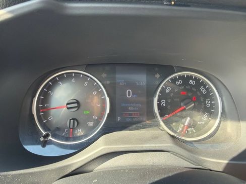 Used 2020 Toyota RAV4 XLE Premium AWD/4WD image 10