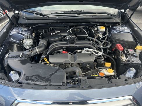 Used 2016 Subaru Outback 2.5i Limited w/ Popular Package #4 image 10