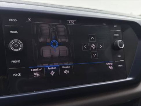 Used 2022 Volkswagen Taos SE FWD image 35