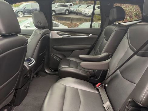 Used 2020 Cadillac XT6 Sport image 29