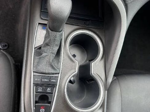 Used 2022 Toyota Camry LE FWD image 16