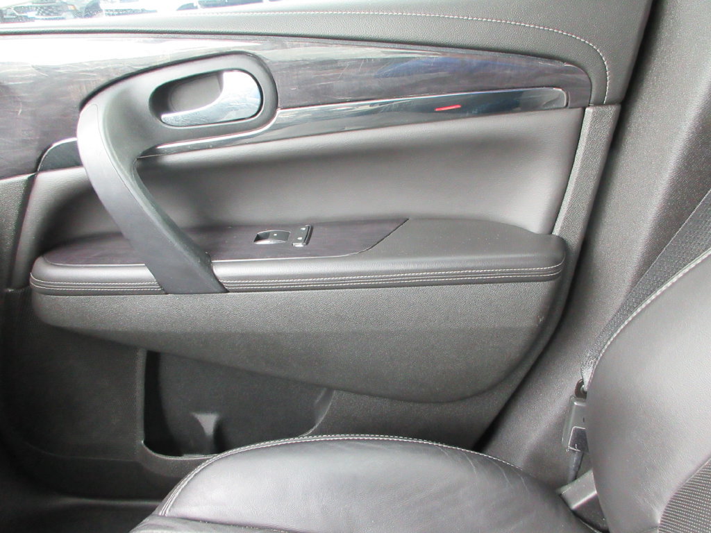 Used 2017 Buick Enclave Leather w/ Trailering Package FWD image 30