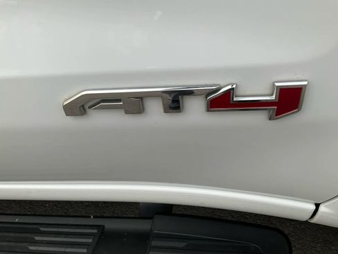Used 2019 GMC Sierra 1500 AT4 w/ AT4 Premium Package image 12