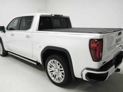 Used 2019 GMC Sierra 1500 Denali w/ Denali Ultimate Package AWD/4WD image 5