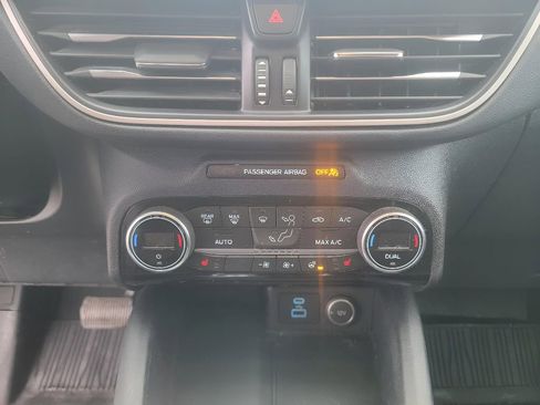 Used 2021 Ford Escape SEL image 22