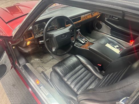 Used 1992 Jaguar XJS V12 Convertible RWD image 19