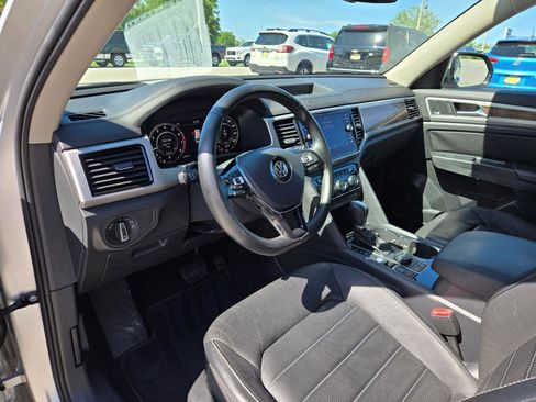 Used 2019 Volkswagen Atlas SEL Premium AWD/4WD image 18
