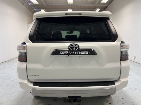 Used 2021 Toyota 4Runner TRD Off-Road AWD/4WD image 10