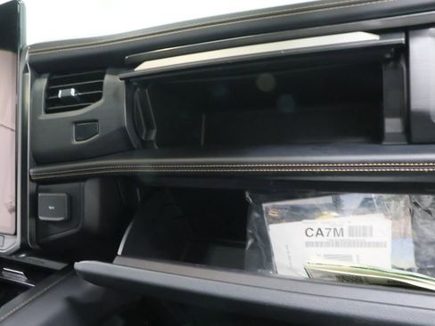 Used 2024 Ford Expedition Max Platinum image 29