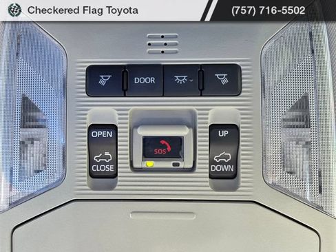 Used 2025 Toyota RAV4 XLE w/ Convenience Package FWD image 10