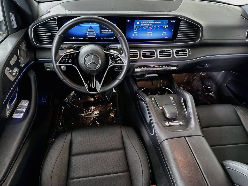 Used 2025 Mercedes-Benz GLS 450 4MATIC image 16