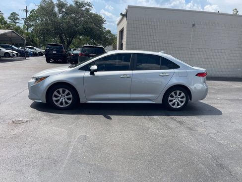 Used 2024 Toyota Corolla LE FWD image 2