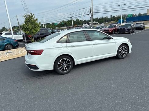 Used 2025 Volkswagen Jetta Sport FWD image 7