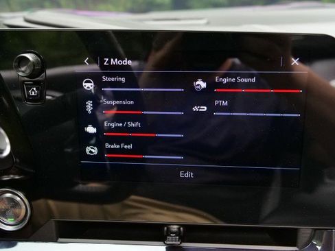 Used 2023 Chevrolet Corvette Convertible 3LT / Z51 Performa w/ Z51 Performance Package image 16