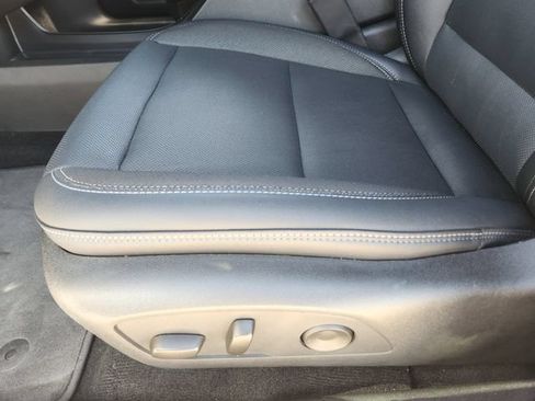 New 2025 Chevrolet Equinox EV LT FWD image 19