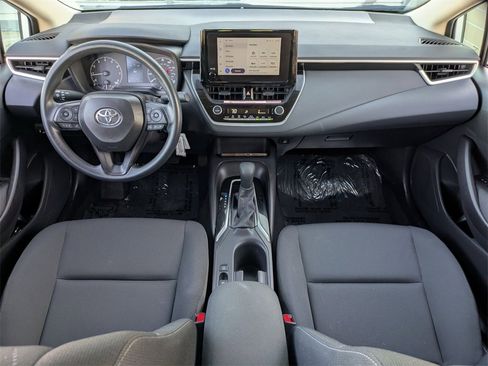 Used 2025 Toyota Corolla LE image 25