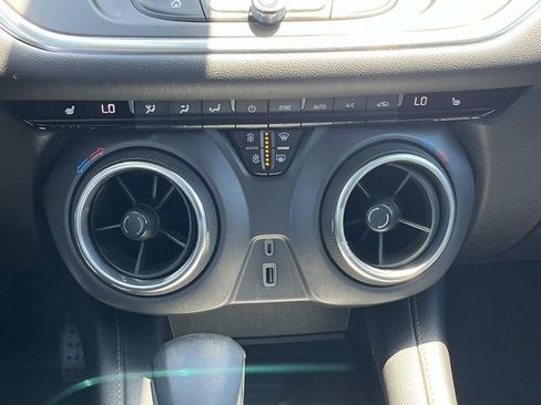 Used 2021 Chevrolet Blazer LT w/ Redline Edition FWD image 13