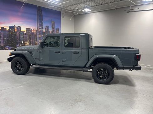 New 2025 Jeep Gladiator Sport image 4
