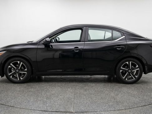 Used 2025 Nissan Sentra SV FWD image 5