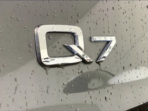 Used 2022 Audi Q7 3.0T Premium image 30