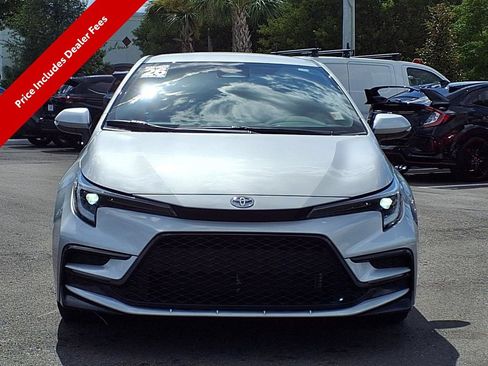 Used 2025 Toyota Corolla SE FWD image 2