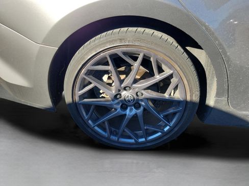 Used 2025 Toyota Camry SE image 27