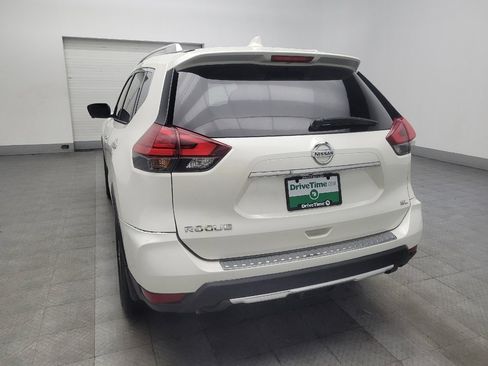 Used 2017 Nissan Rogue SL image 6