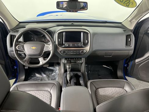 Used 2022 Chevrolet Colorado Z71 AWD/4WD image 19