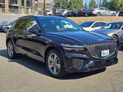 Certified 2025 Genesis GV70 3.5T Sport AWD/4WD image 3