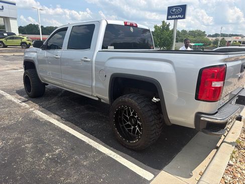 Used 2018 GMC Sierra 1500 SLE w/ SLE Fleet Preferred Package AWD/4WD image 3