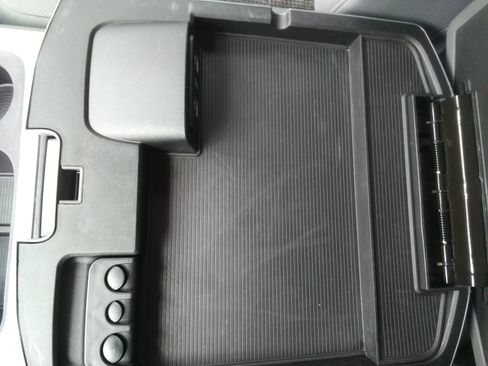 Used 2019 RAM 1500 Classic Warlock image 15