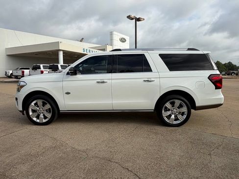 Used 2024 Ford Expedition Max King Ranch RWD image 2