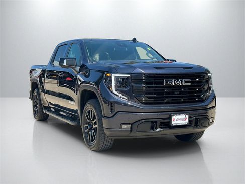 Used 2025 GMC Sierra 1500 Elevation w/ Elevation Premium Package image 3