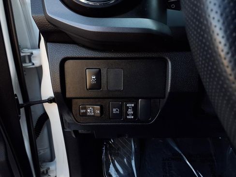 Certified 2023 Toyota Tacoma TRD Off-Road image 15