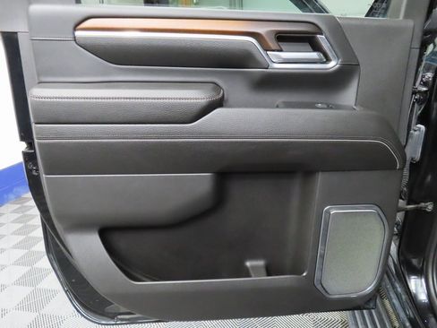 Used 2024 GMC Sierra 3500 Denali w/ Denali Reserve Package image 78