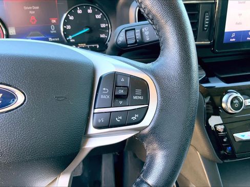 Used 2021 Ford Explorer Limited image 23