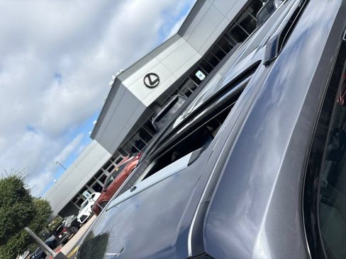 Used 2024 Lexus GX 550 w/ Accessory Package (Z1) AWD/4WD image 10