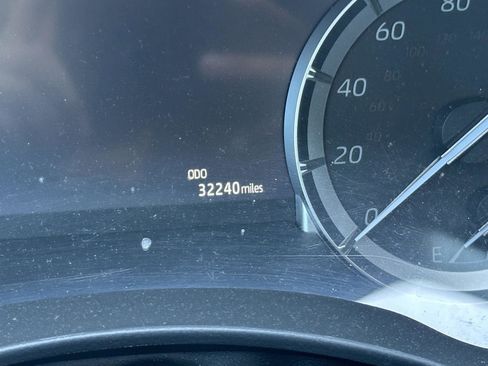 Used 2022 Toyota Highlander XLE image 14