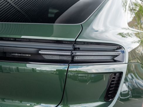 New 2026 Porsche Macan Turbo Electric AWD/4WD image 56