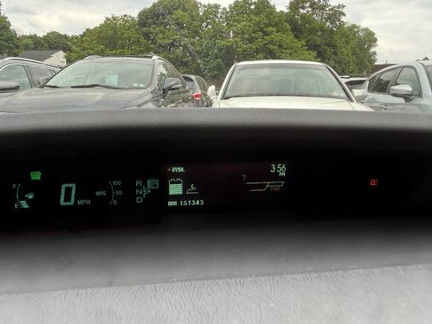 Used 2014 Toyota Prius Two FWD image 18