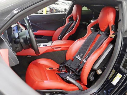 Used 2015 Chevrolet Corvette Z06 w/ 3LZ Preferred Equipment Group image 27